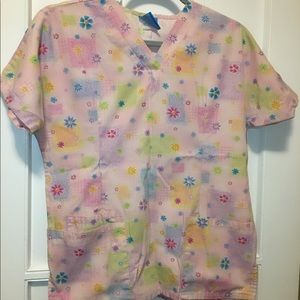 Medical scrub top flowers altered fits like small
